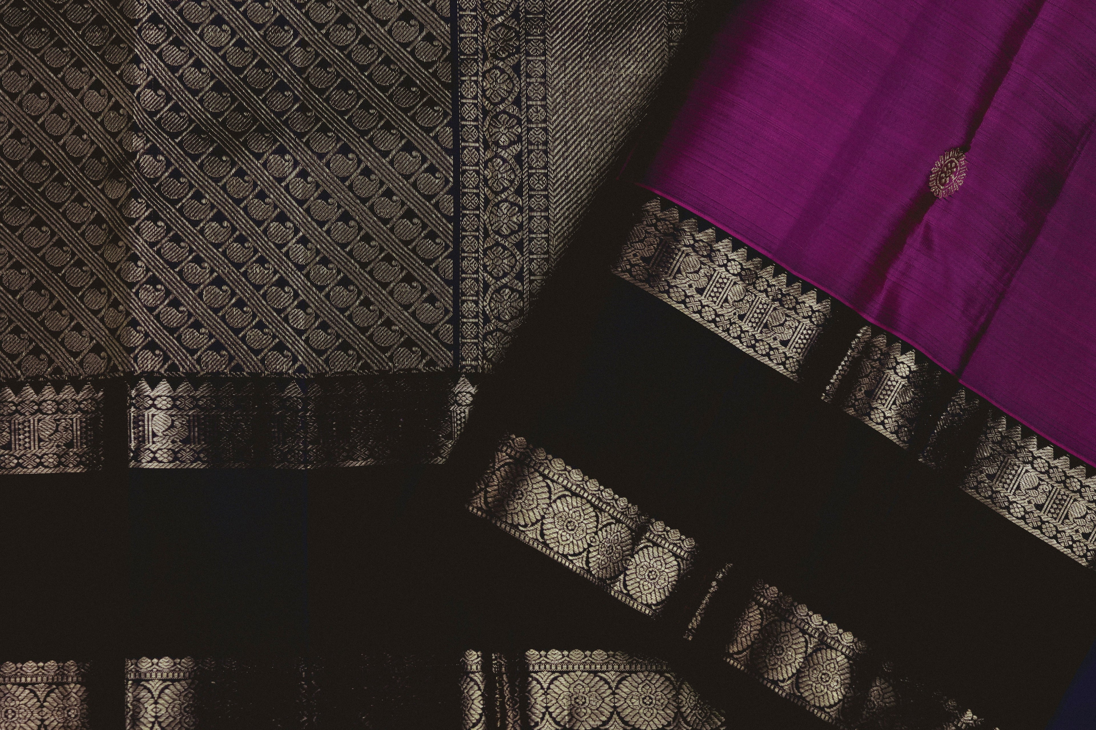 Pure Kancheepuram Handloom Silk Saree - Onion pink with Brown Border