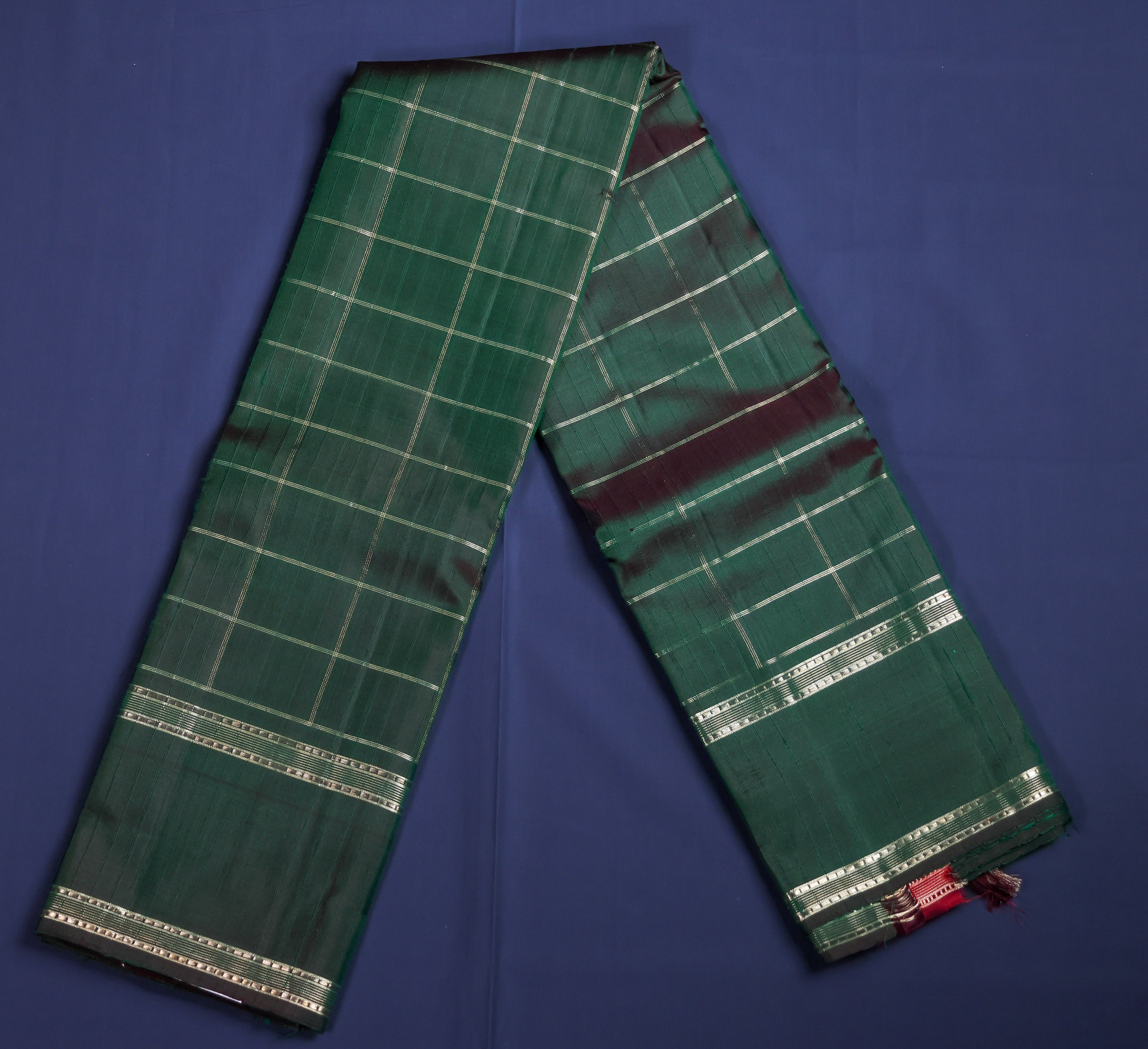 Pure Kancheepuram Handloom Silk Saree - Emerald Green with Dull gold zari