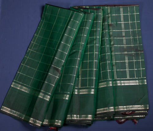 Pure Kancheepuram Handloom Silk Saree - Emerald Green with Dull gold zari